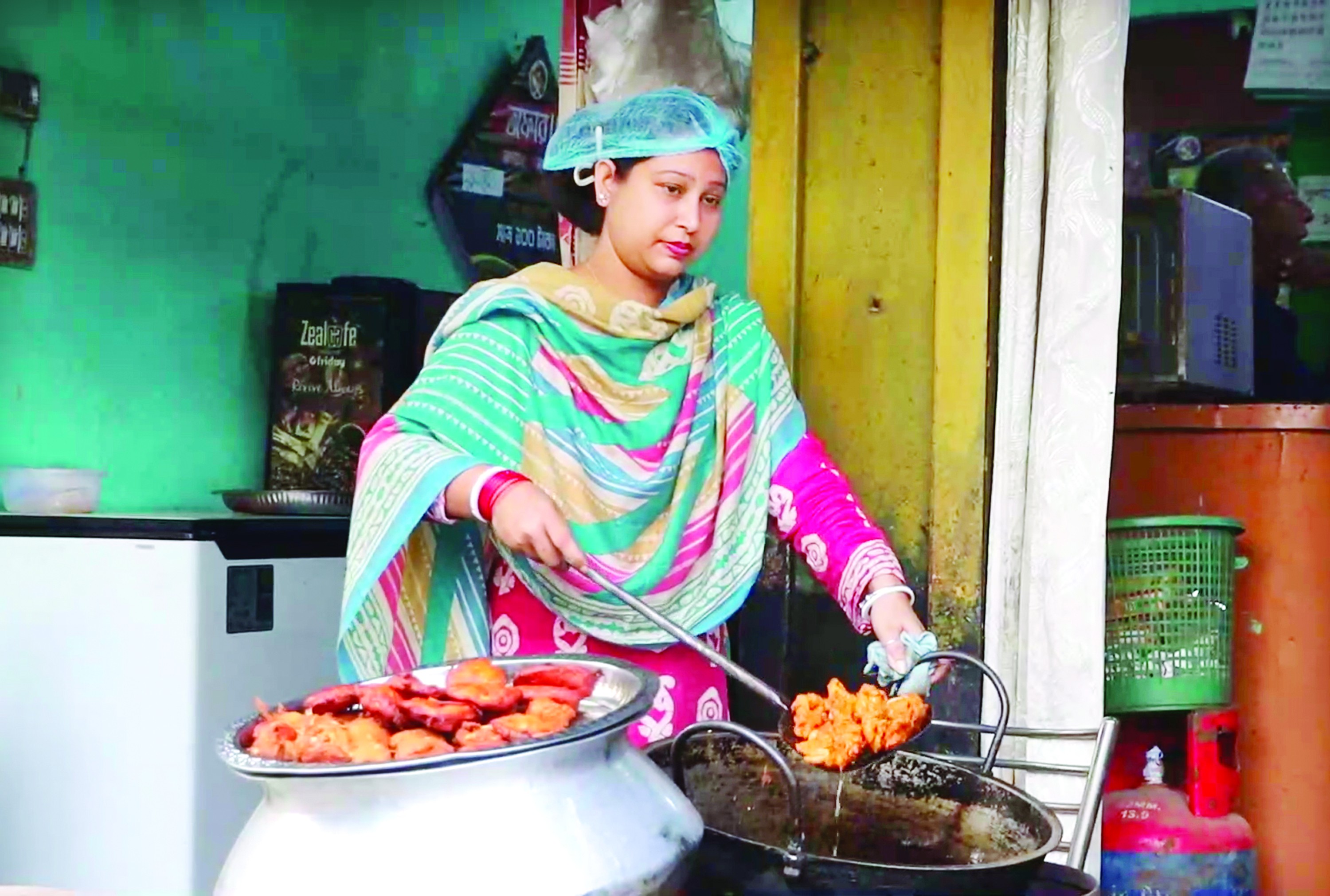 বিন্দু থেকে সিন্ধু পাবনার সফল নারী উদ্যোক্তা অনুজা সাহা এ্যানি এখন আইকন